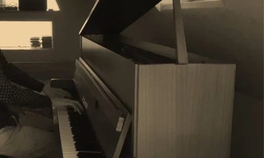 Mon premier piano acoustique, un Zimmermann ! Et un véritable enfer à monter à l’étage…